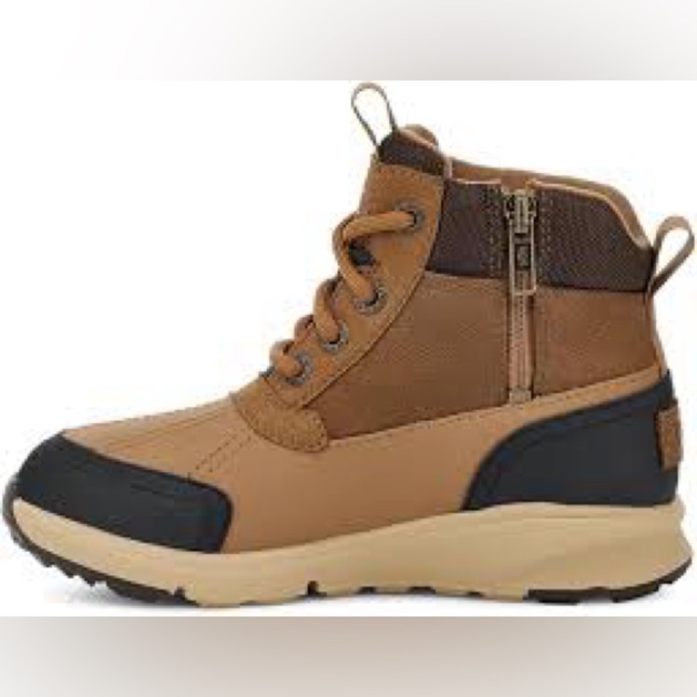 UGG Kids Emmett Duck Boot ~ Size 2 ~ Little Boys